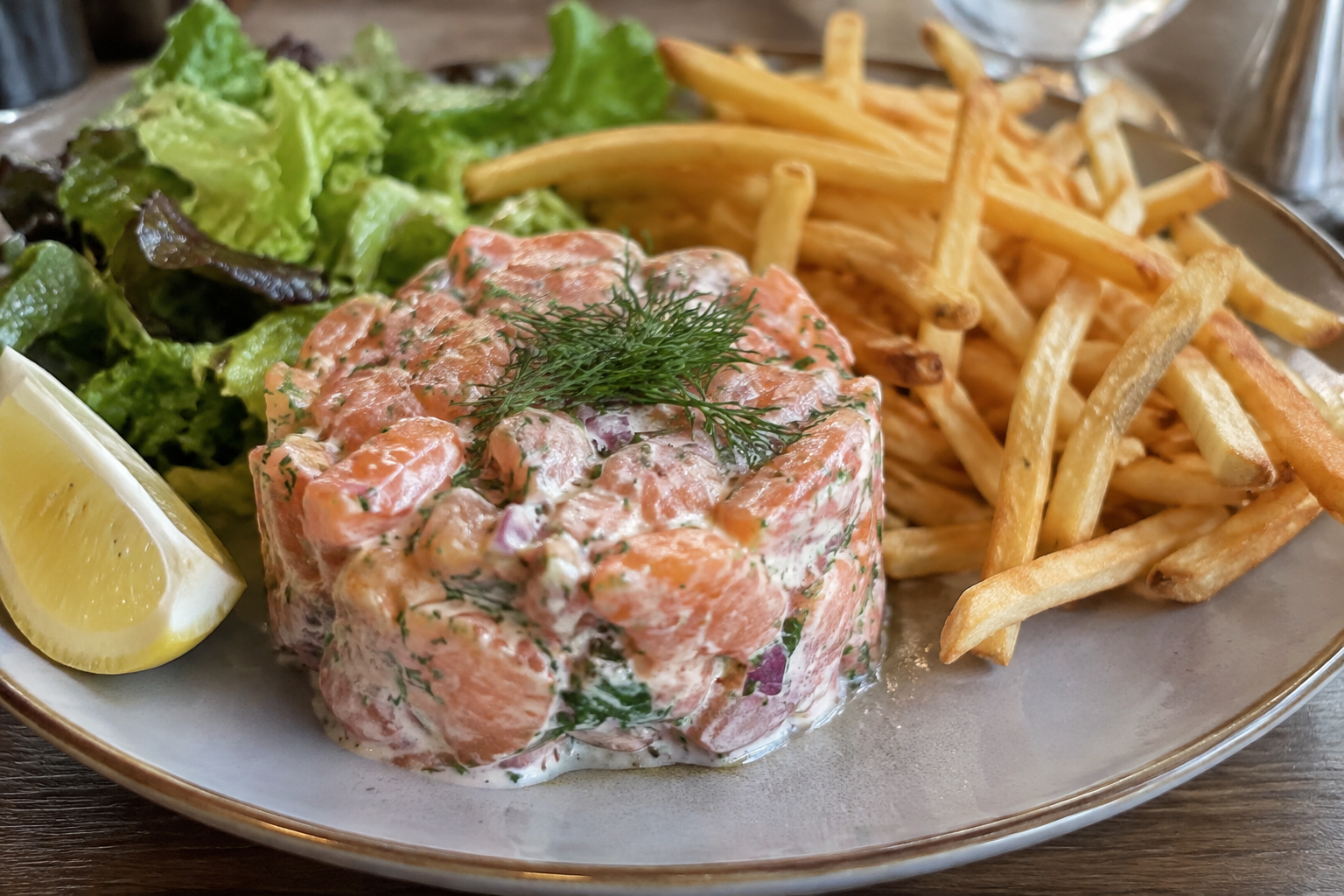 tartare de saumon Charmélcia